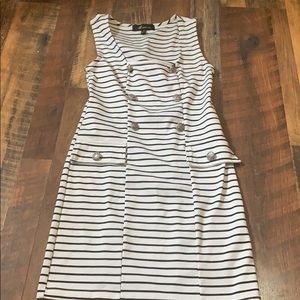Stripped dress with buttons